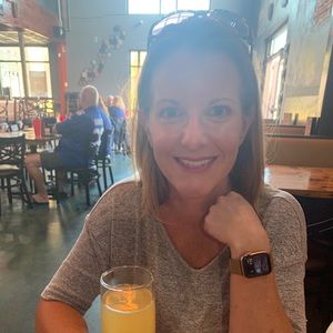 Meet your Posher, Angela